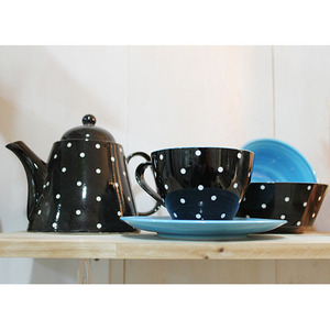 black dot tea set